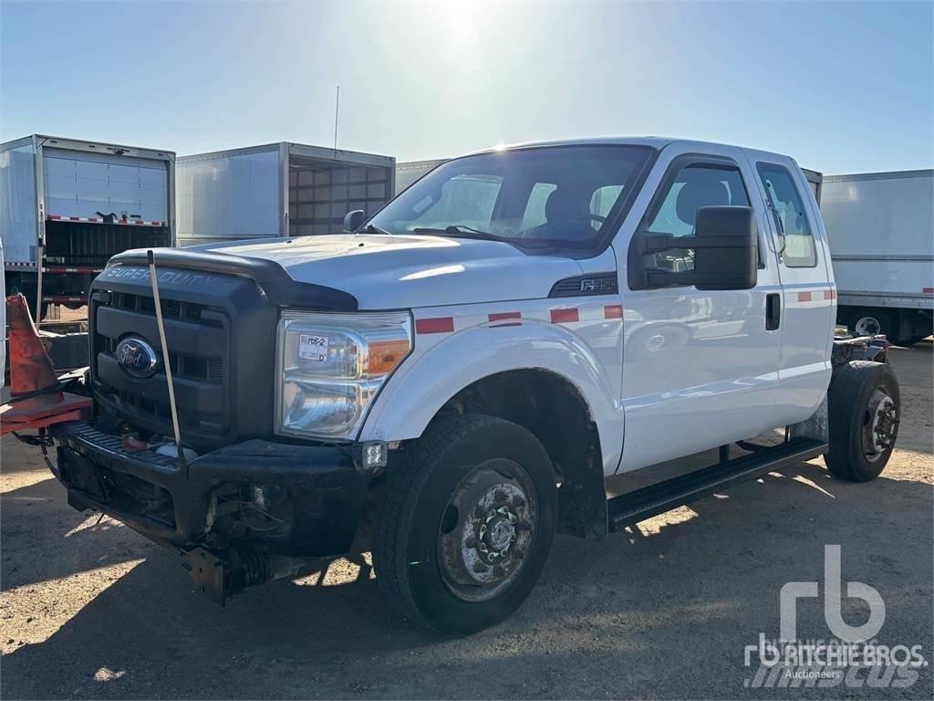 Ford F-350 Autocabinati