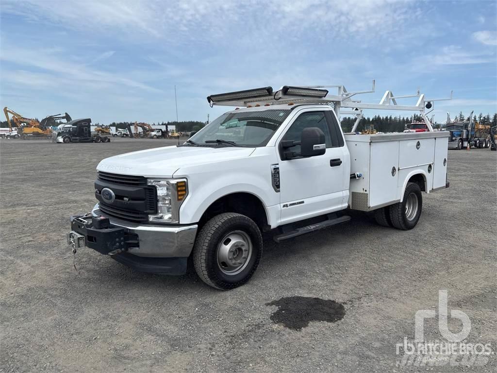 Ford F-350 Autocabinati
