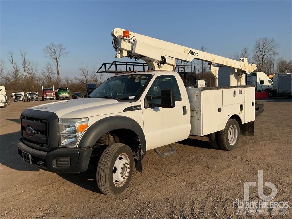 Ford F-450 Piattaforme aeree su rimorchio