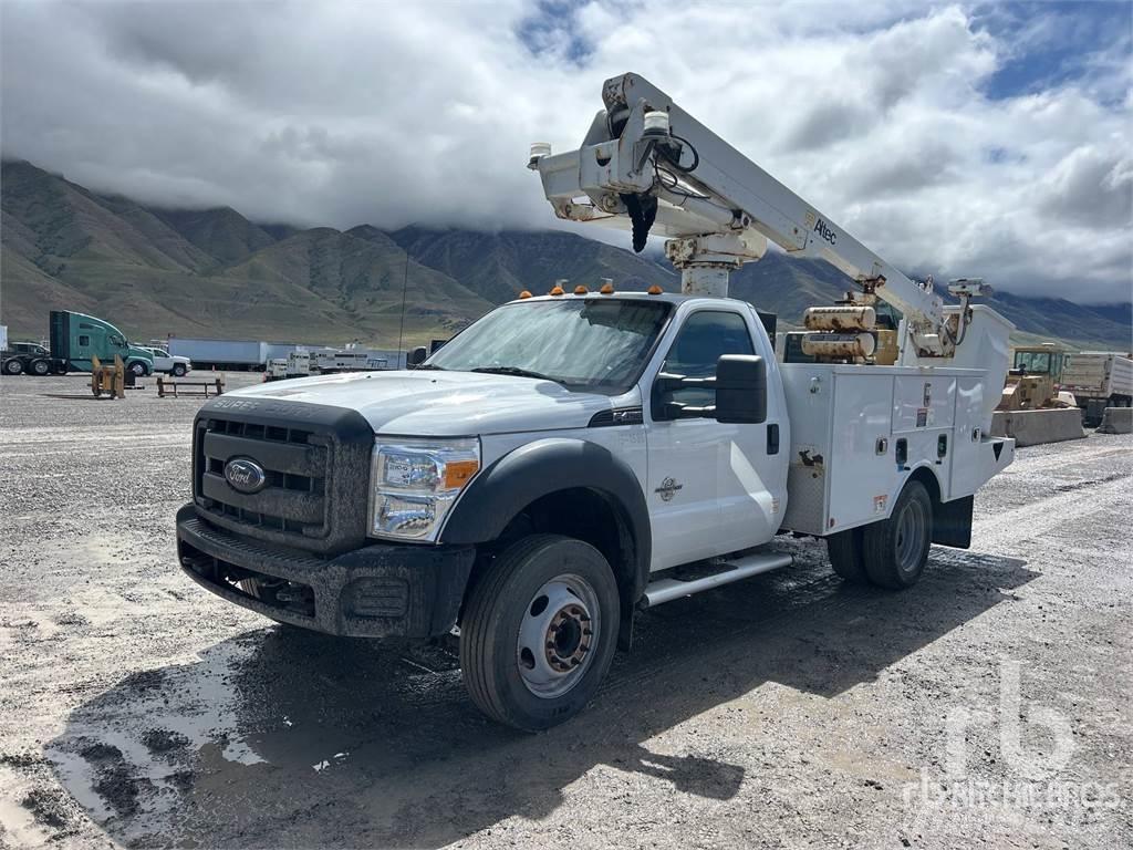 Ford F-450 Piattaforme aeree su rimorchio