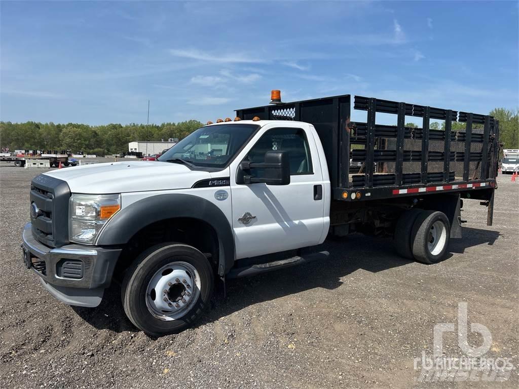 Ford F-550 Camion con sponde ribaltabili