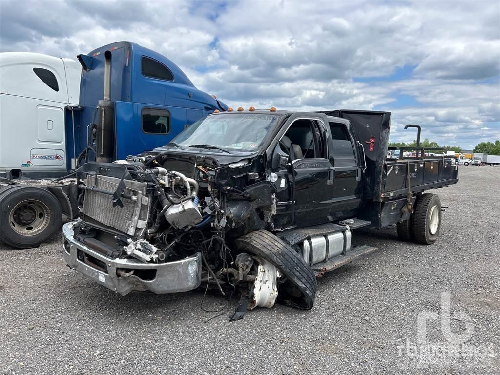 Ford F-750 Camion con sponde ribaltabili
