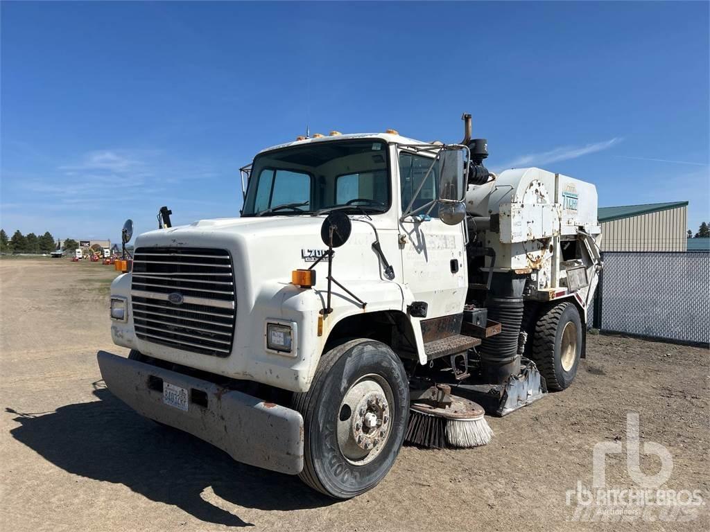Ford L7000 Autocarro spazzatrice