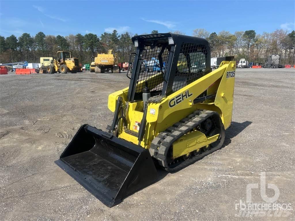 Gehl RT135 Mini Pale Gommate