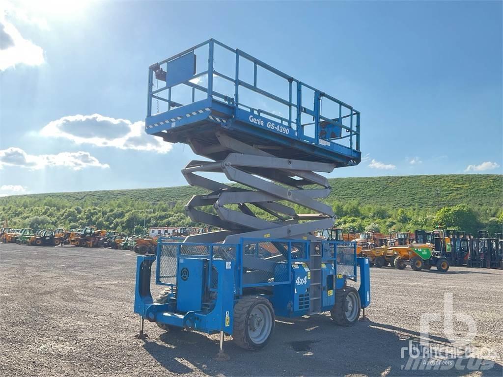 Genie GS4390 Piattaforme a pantografo