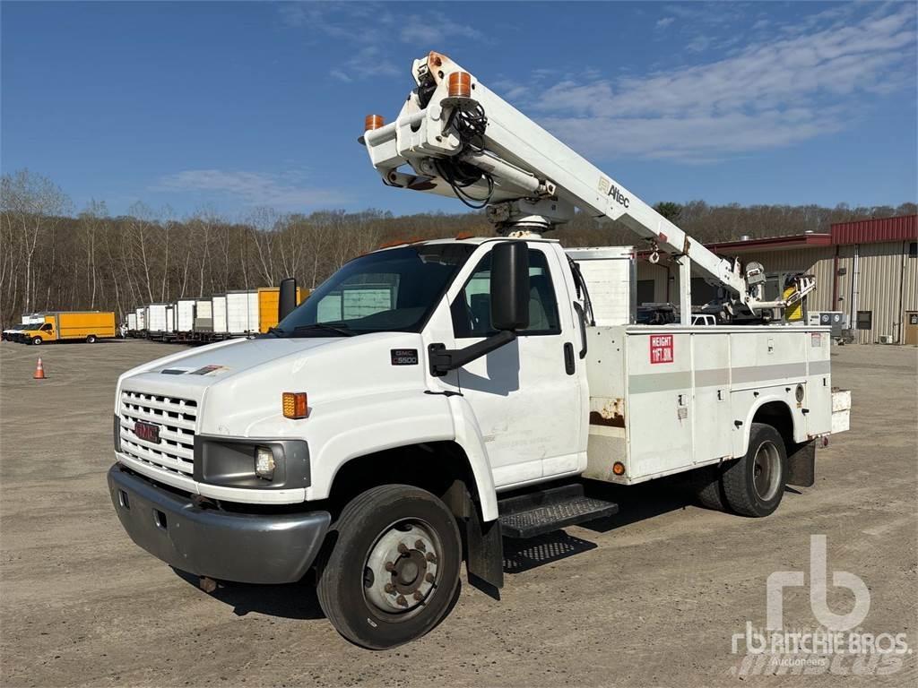 GMC C5500 Piattaforme aeree su rimorchio