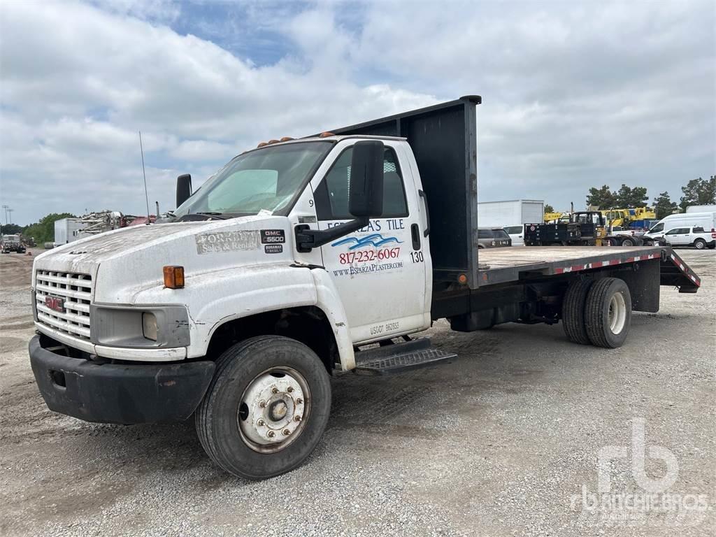 GMC C5500 Camion con sponde ribaltabili