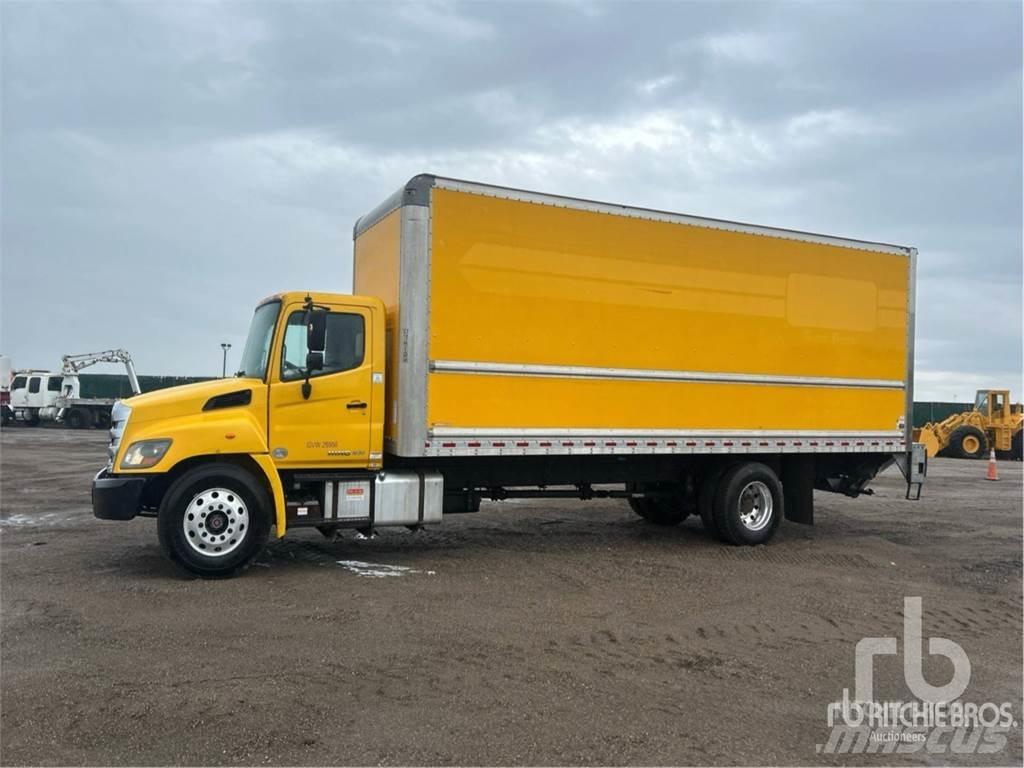 Hino 268 Furgone chiuso