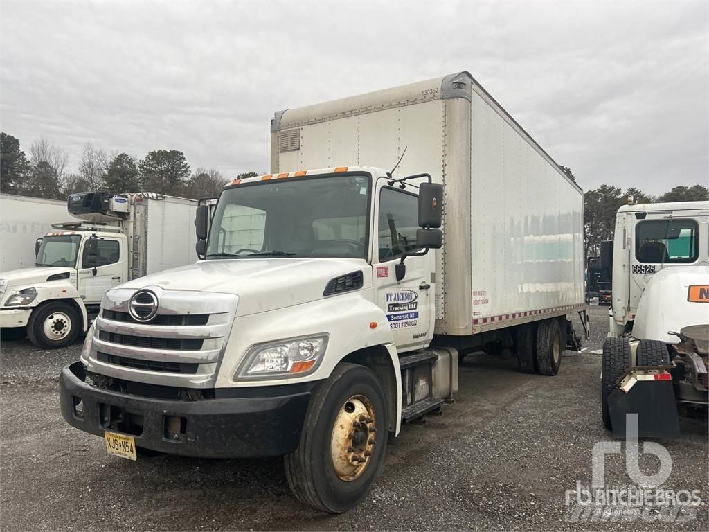 Hino 268 Furgone chiuso