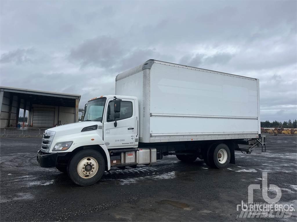 Hino 268 Furgone chiuso