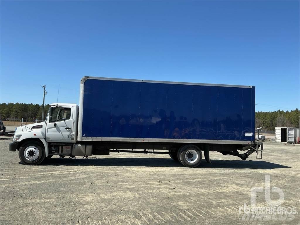 Hino 268 Furgone chiuso