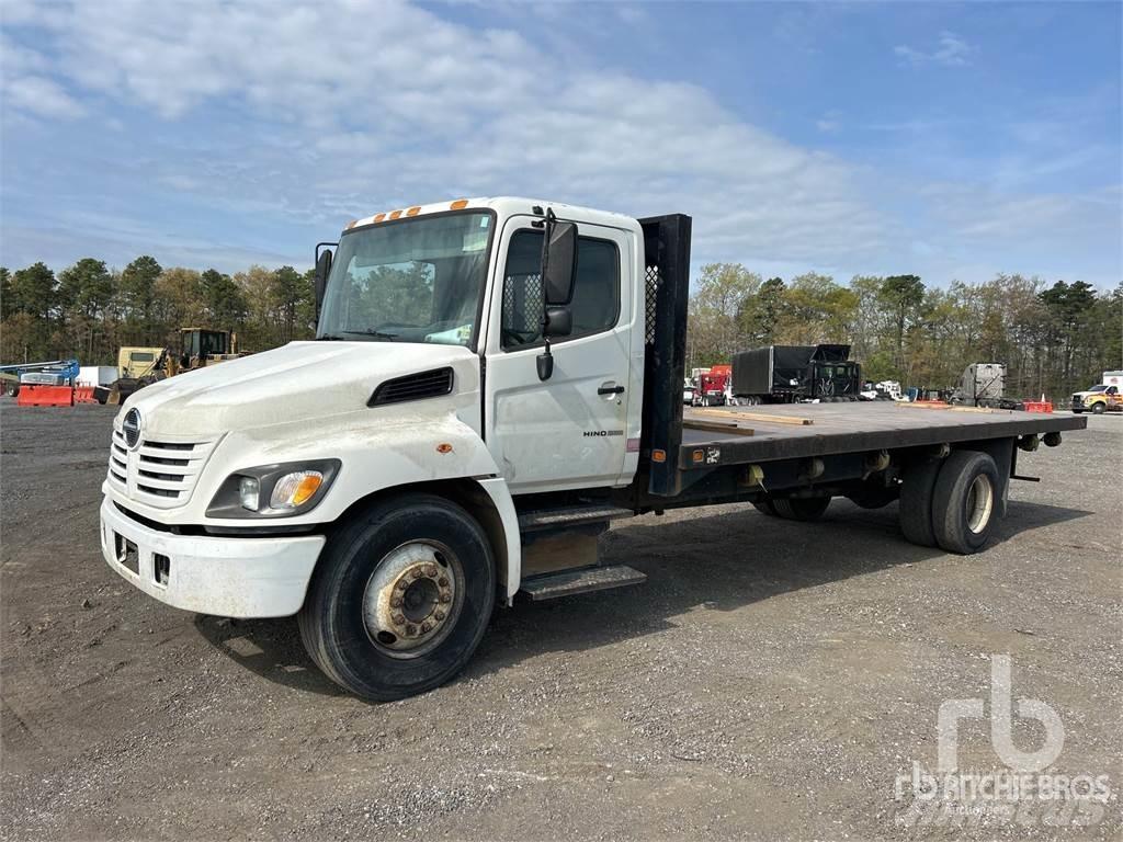 Hino 268 Camion con sponde ribaltabili