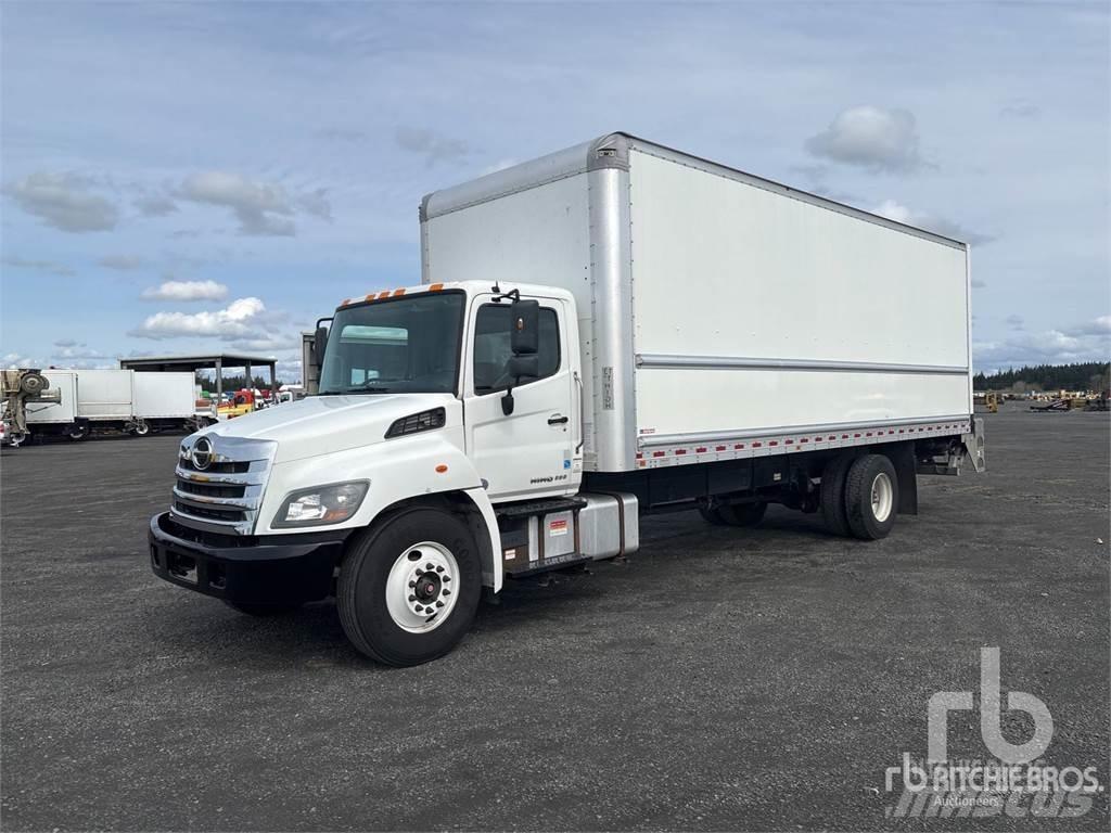 Hino 338 Furgone chiuso
