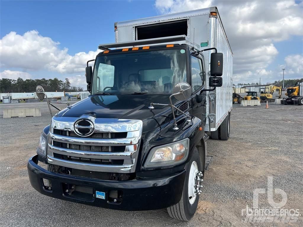 Hino 338 Van a temperatura controllata