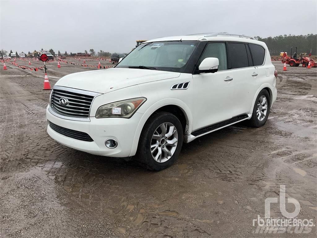 Infiniti QX56 Pick up/Fiancata ribaltabile