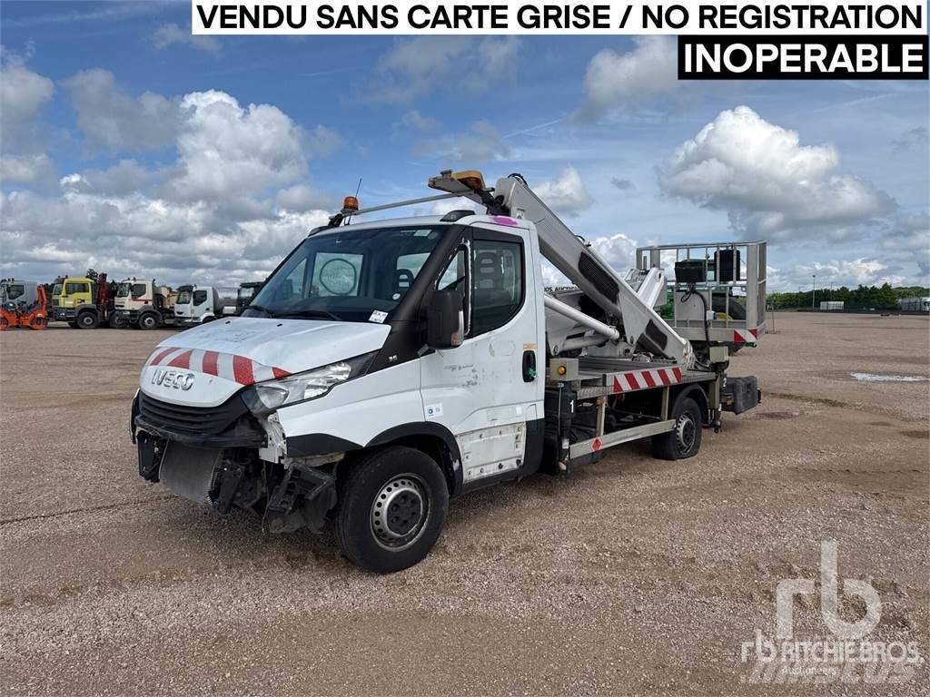 Iveco 35-120 Piattaforme aeree su rimorchio
