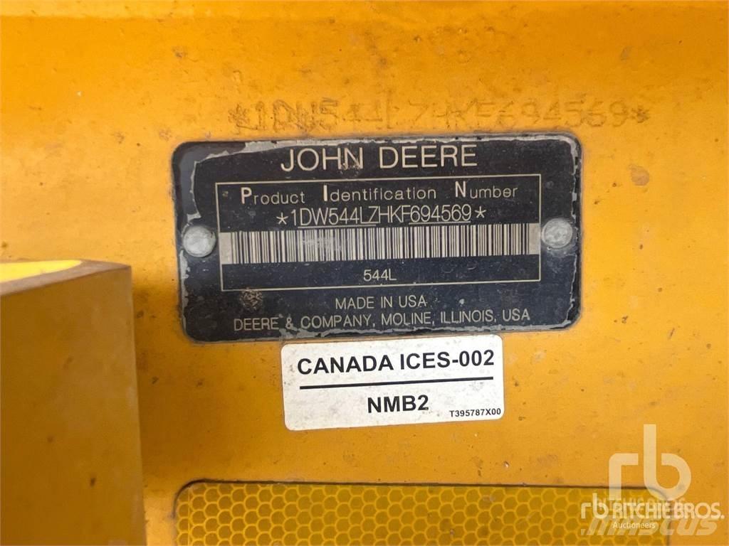 John Deere 544L Pale gommate