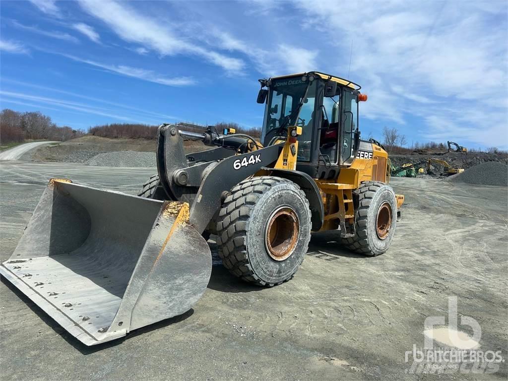 John Deere 644K Pale gommate