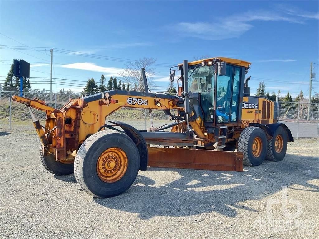 John Deere 670G Motorgraders