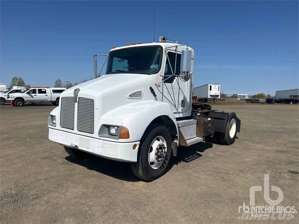Kenworth T300 Motrici e Trattori Stradali