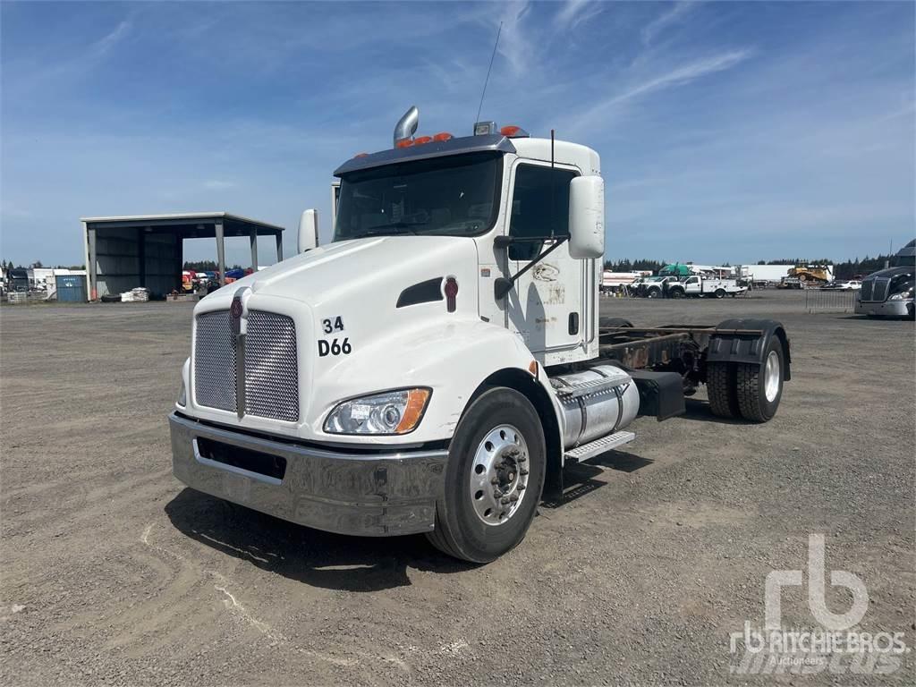 Kenworth T300 Autocabinati
