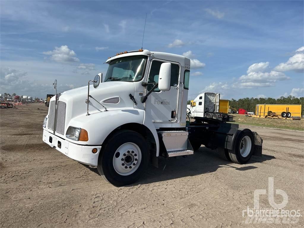 Kenworth T300 Motrici e Trattori Stradali