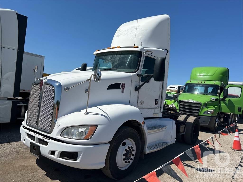 Kenworth T660 Motrici e Trattori Stradali