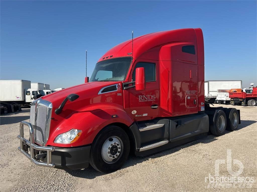 Kenworth T680 Motrici e Trattori Stradali