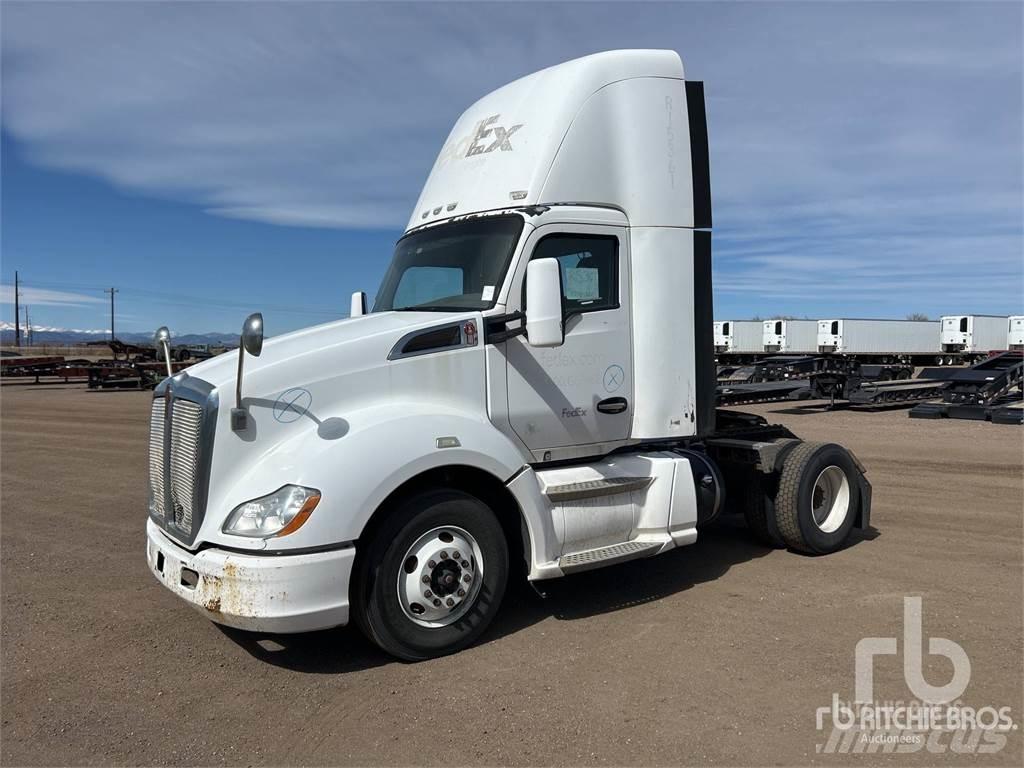 Kenworth T680 Motrici e Trattori Stradali