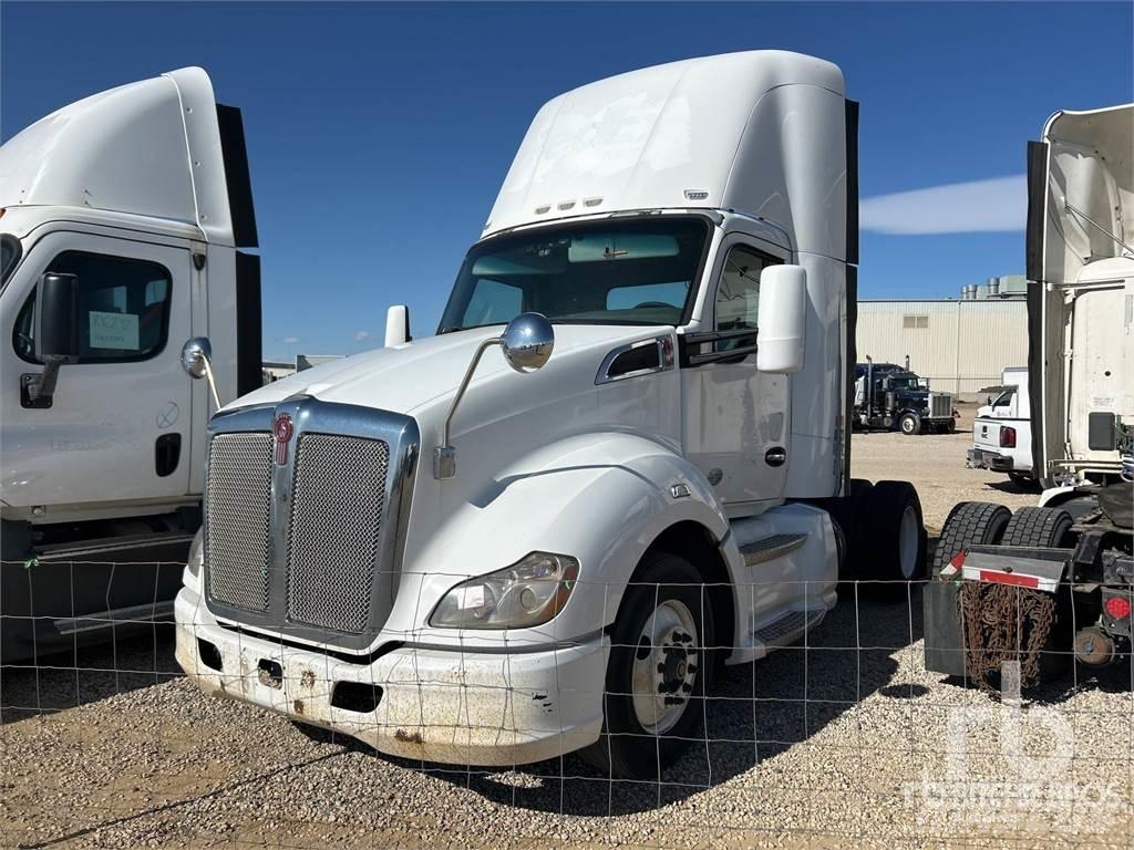 Kenworth T680 Motrici e Trattori Stradali