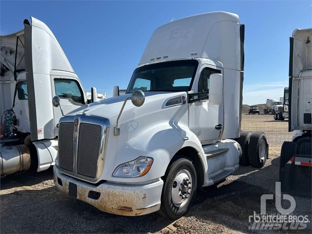 Kenworth T680 Motrici e Trattori Stradali