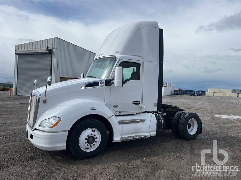 Kenworth T680 Motrici e Trattori Stradali