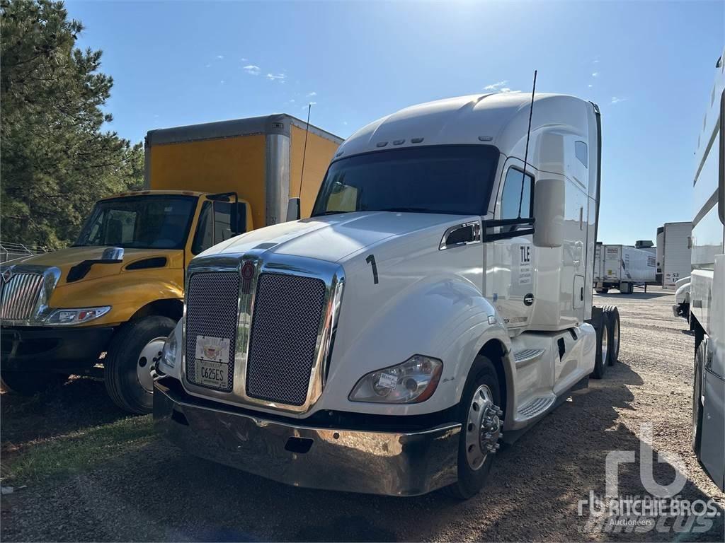 Kenworth T680 Motrici e Trattori Stradali