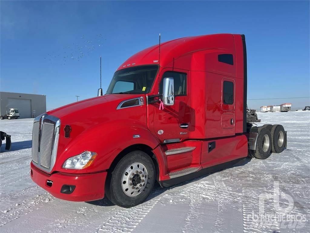 Kenworth T680 Motrici e Trattori Stradali