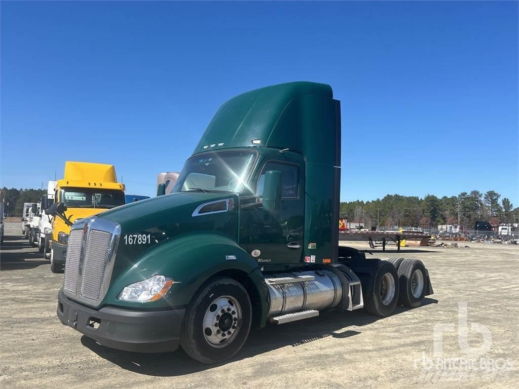 Kenworth T680 Motrici e Trattori Stradali