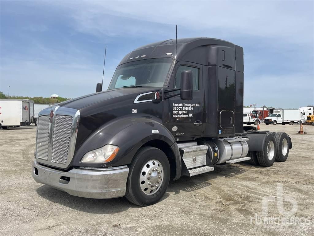 Kenworth T680 Motrici e Trattori Stradali