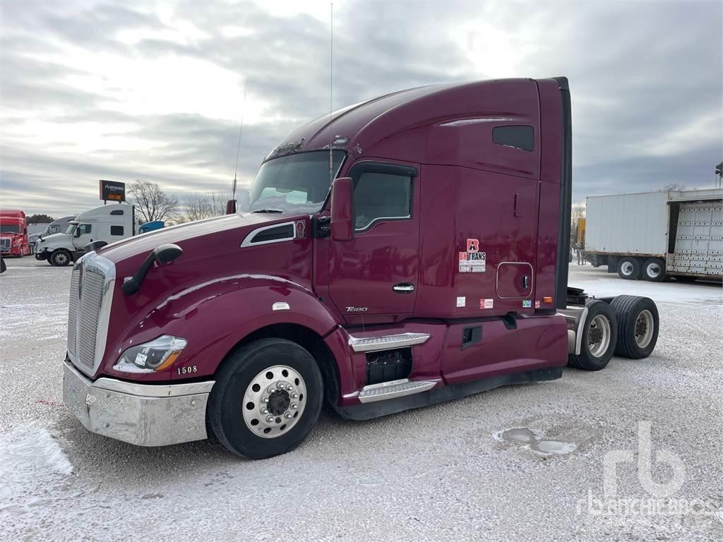 Kenworth T680 Motrici e Trattori Stradali