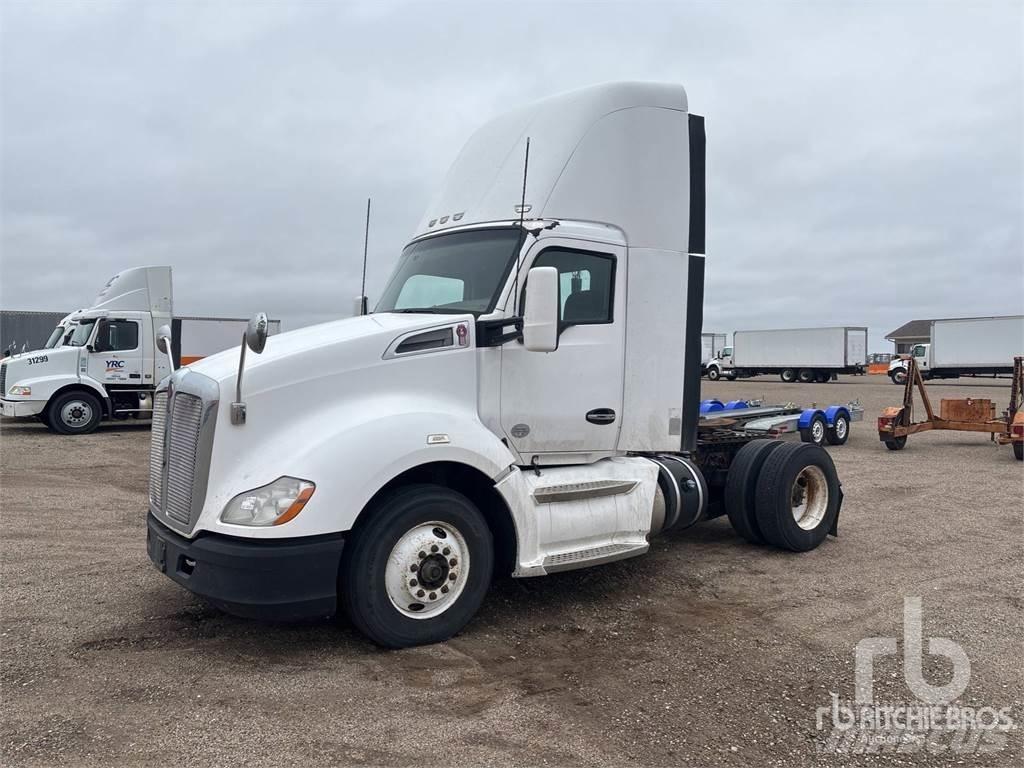 Kenworth T680 Motrici e Trattori Stradali