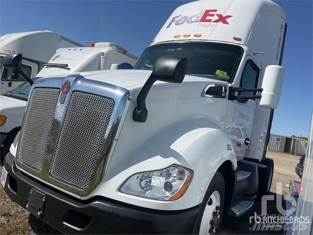 Kenworth T680 Motrici e Trattori Stradali