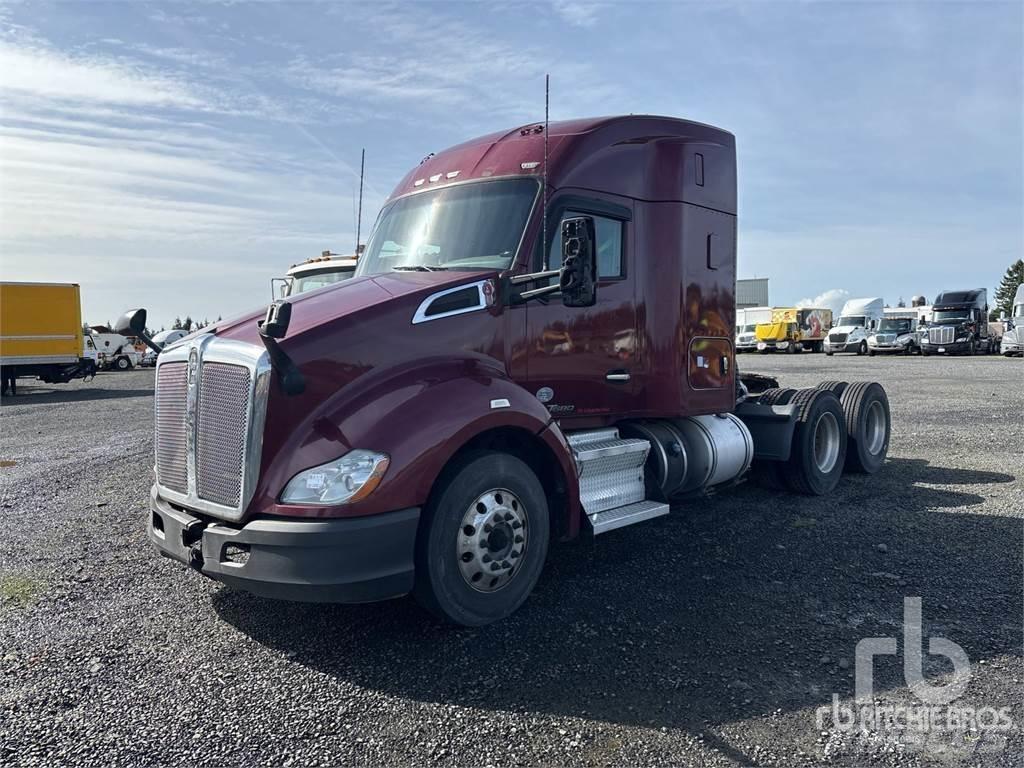 Kenworth T680 Motrici e Trattori Stradali