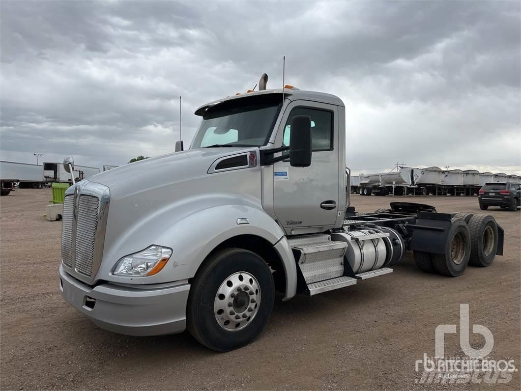 Kenworth T680 Motrici e Trattori Stradali