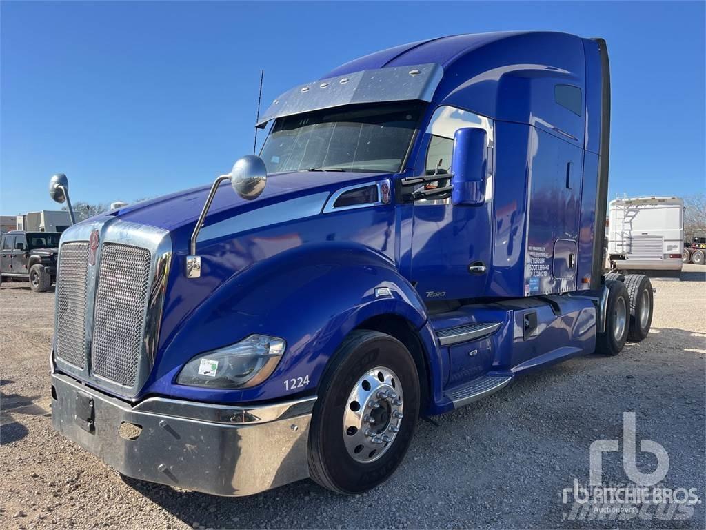 Kenworth T680 Motrici e Trattori Stradali