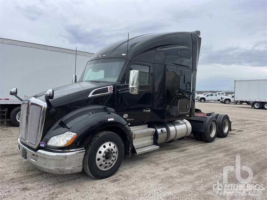 Kenworth T680 Motrici e Trattori Stradali