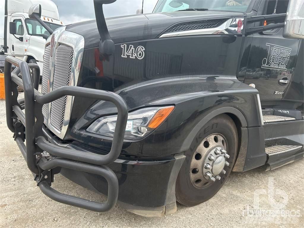 Kenworth T680 Motrici e Trattori Stradali