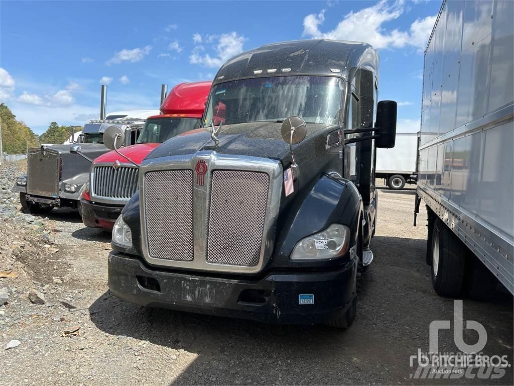Kenworth T680 Motrici e Trattori Stradali