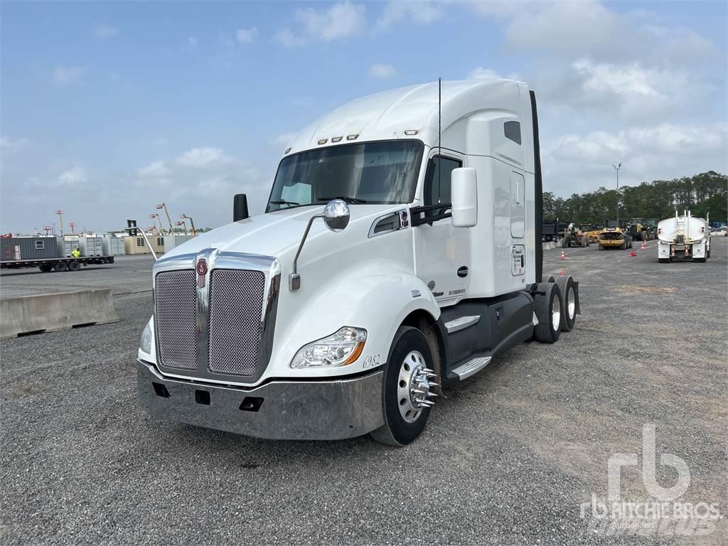 Kenworth T680 Motrici e Trattori Stradali
