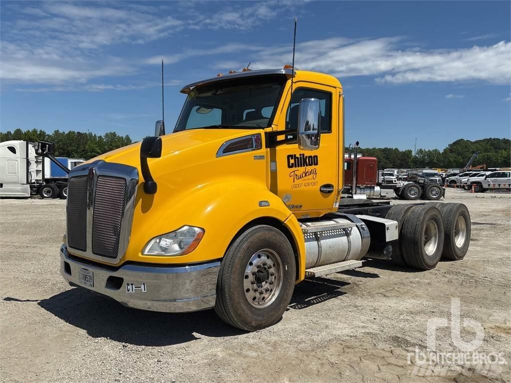 Kenworth T680 Autocabinati