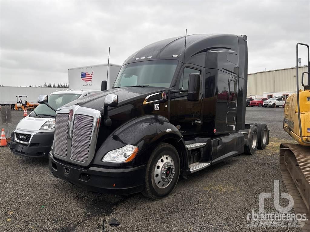 Kenworth T680 Motrici e Trattori Stradali