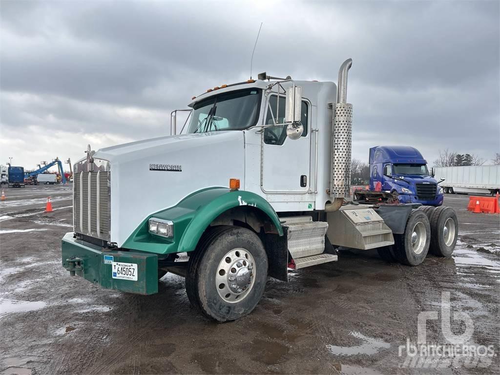 Kenworth T800 Motrici e Trattori Stradali