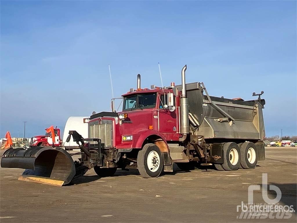 Kenworth T800 Lame spazzaneve e aratri